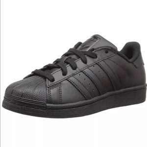Adidas all black superstar